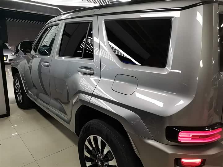 Фото 5 - Tank 700 Hybrid