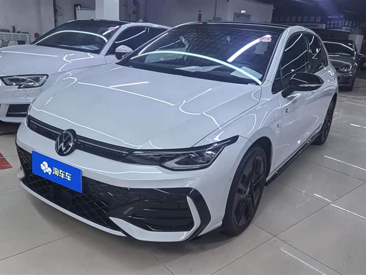 Фото 1 - Volkswagen Golf