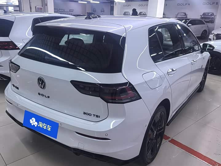 Фото 3 - Volkswagen Golf