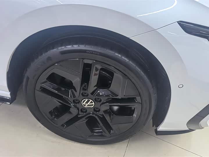 Фото 6 - Volkswagen Golf