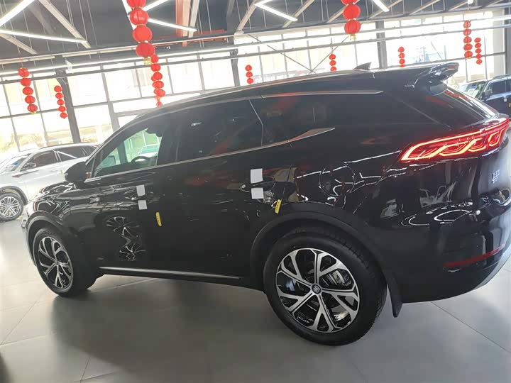 Фото 5 - BYD Tang Hybrid/EV