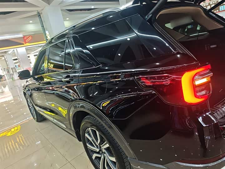 Фото 5 - Ford Explorer