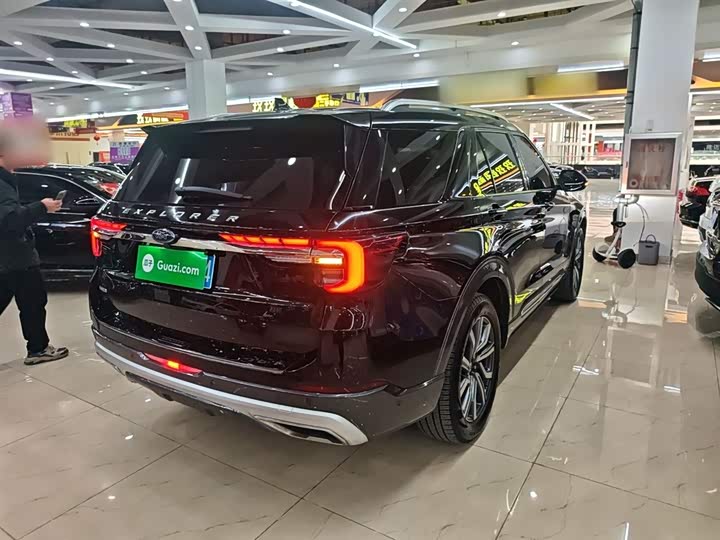 Фото 7 - Ford Explorer