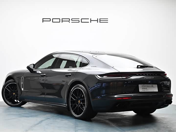 Фото 5 - Porsche Panamera