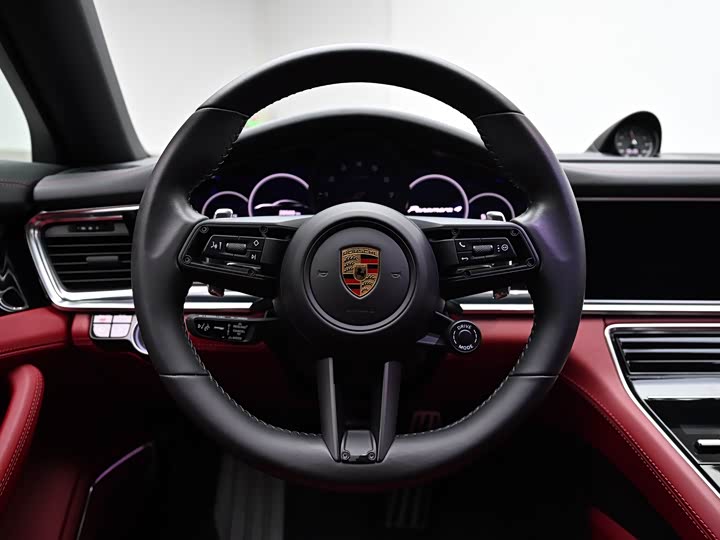 Фото 9 - Porsche Panamera