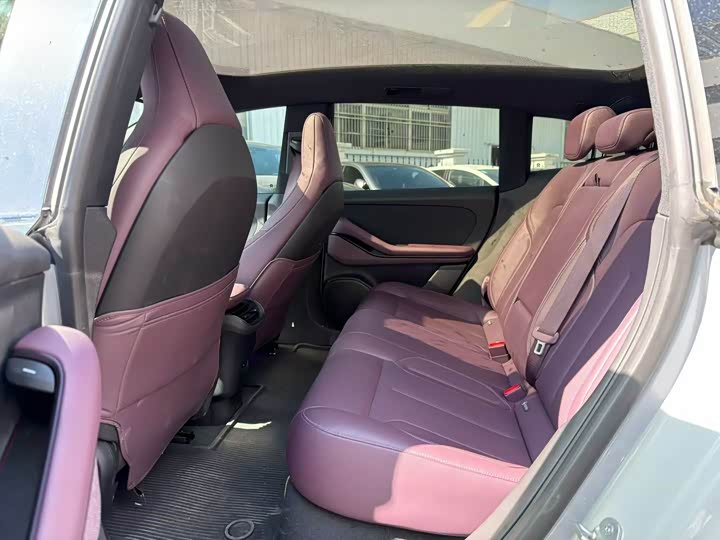 Фото 6 - Nio ET5T