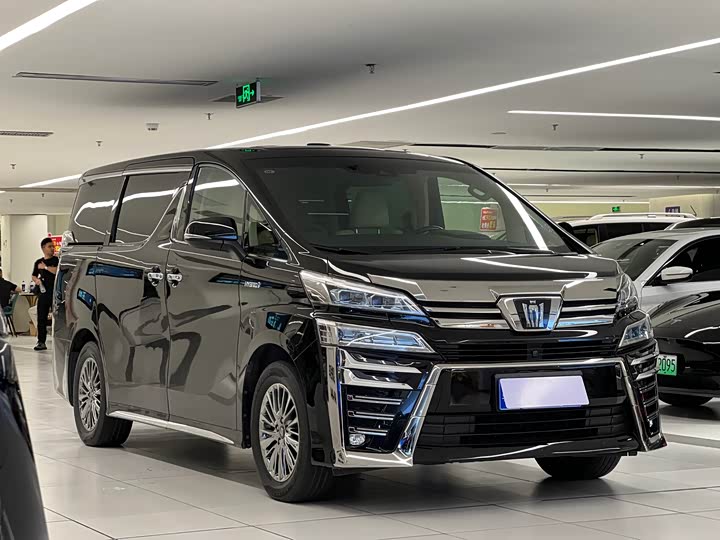 Фото 3 - Toyota Vellfire