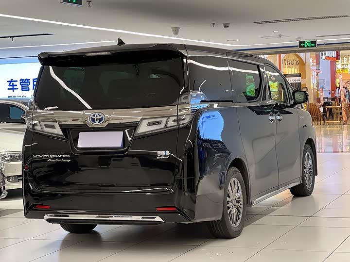 Фото 4 - Toyota Vellfire