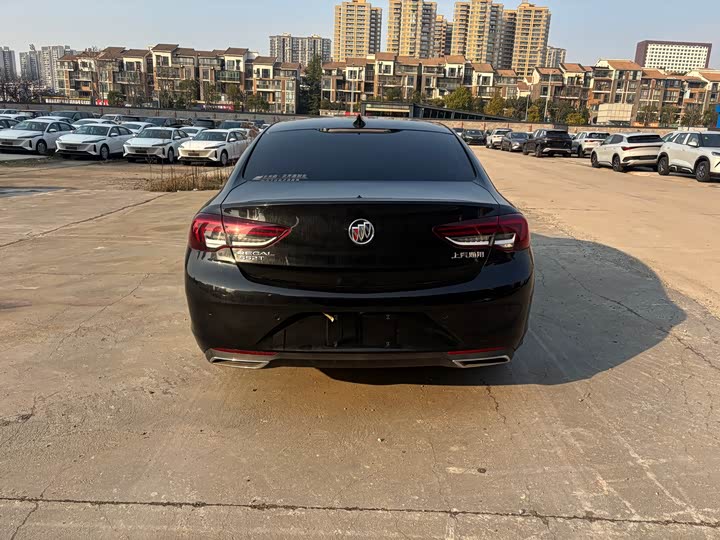 Фото 9 - Buick Regal