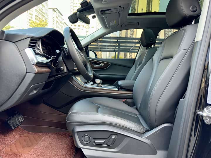 Фото 8 - Audi Q7