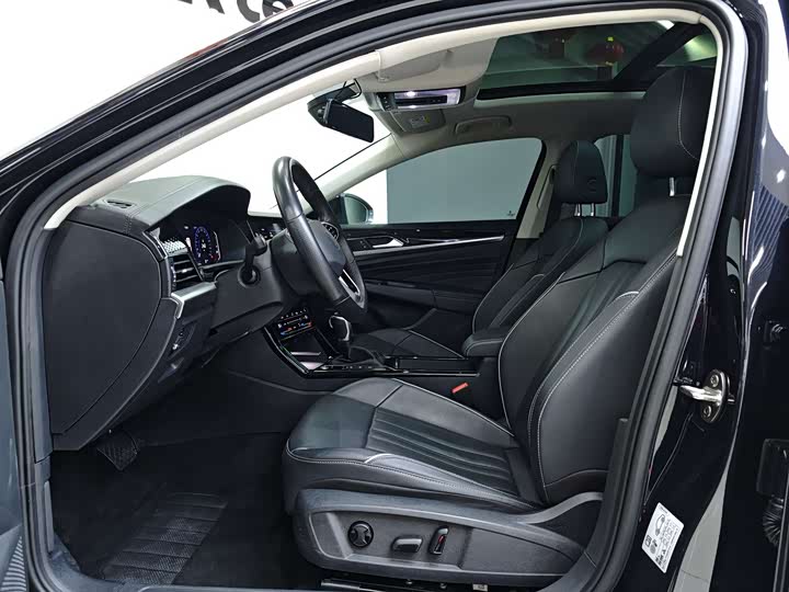 Фото 8 - Volkswagen Passat