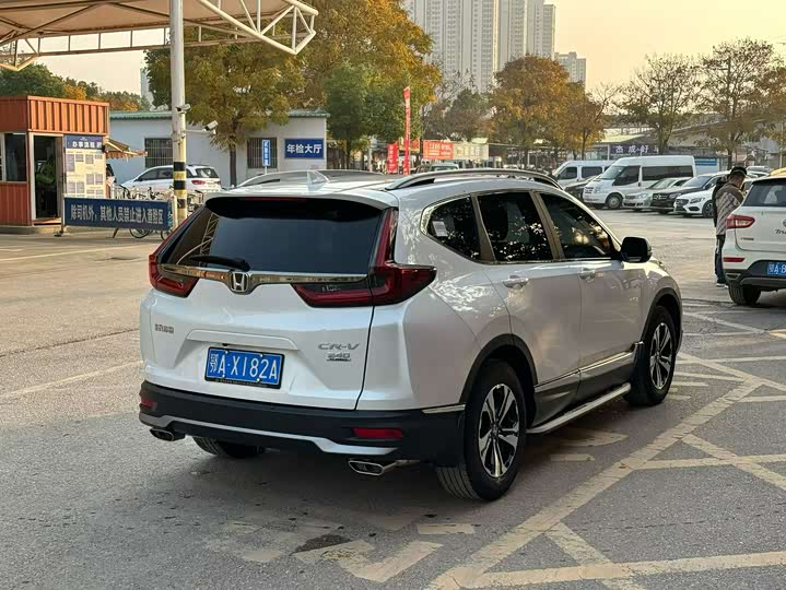 Фото 7 - Honda CR-V