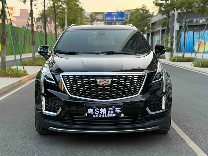Фото 2 - Cadillac XT5