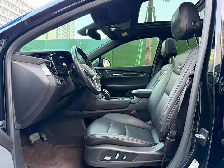 Фото 7 - Cadillac XT5