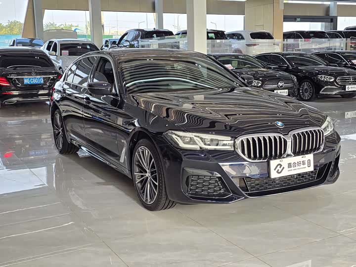 Фото 3 - BMW 5 Series