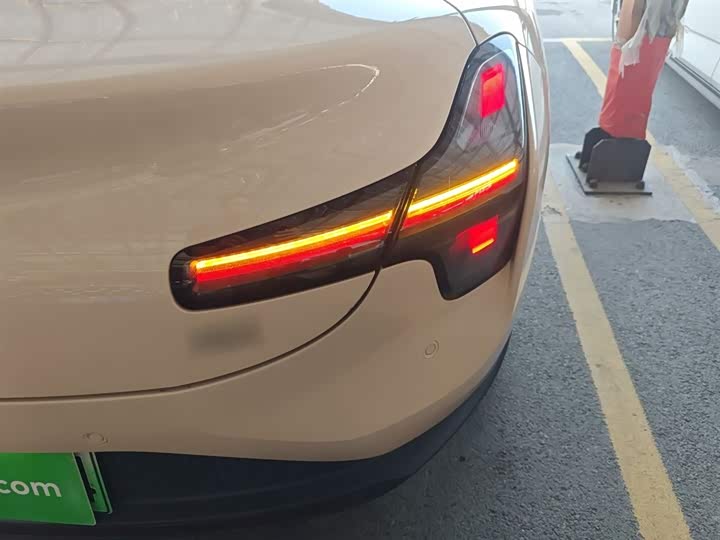 Фото 8 - XPeng Mona M03