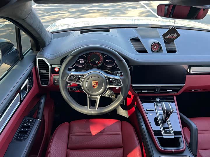 Фото 9 - Porsche Cayenne Hybrid