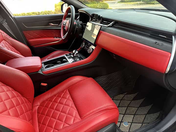 Фото 8 - Jaguar XF L