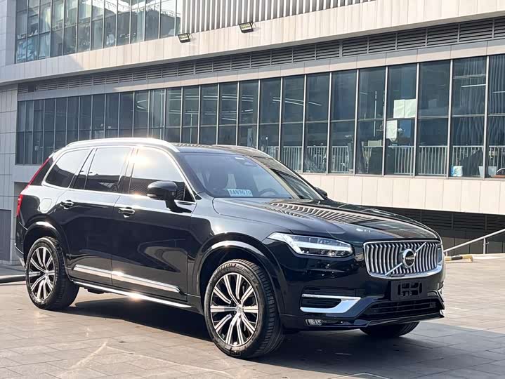 Фото 2 - Volvo XC90