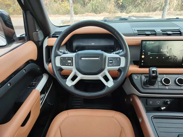 Фото 9 - Land Rover Defender