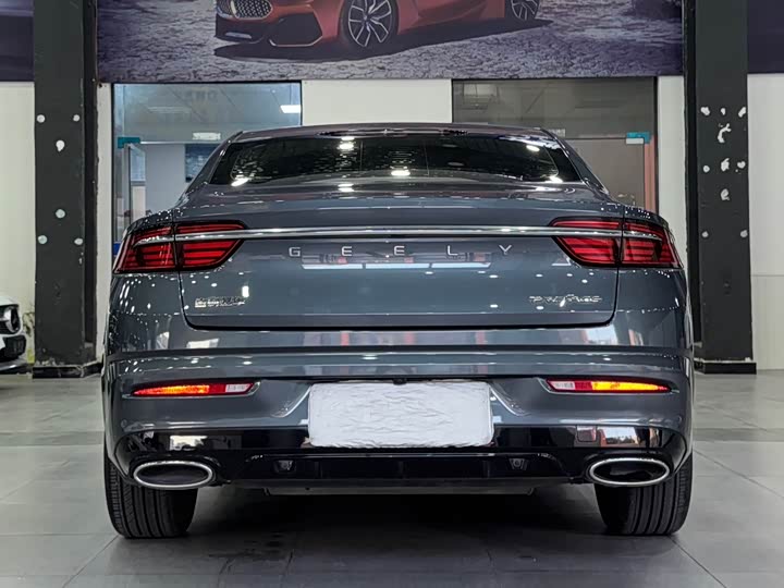 Фото 3 - Geely Preface