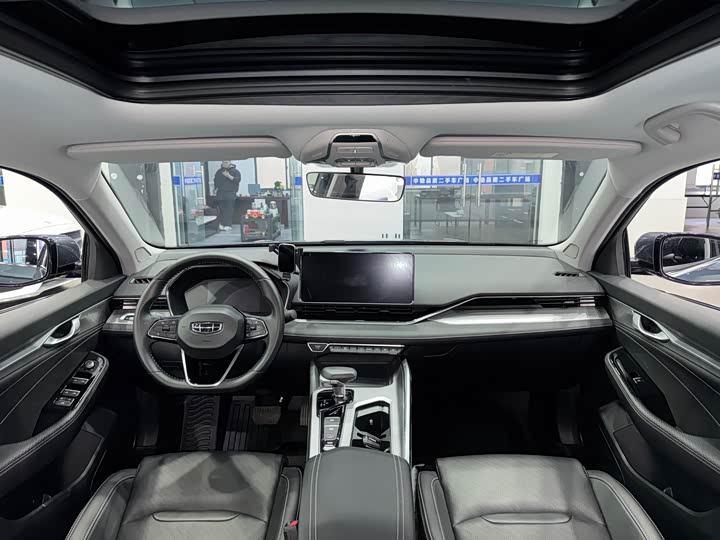 Фото 6 - Geely Preface