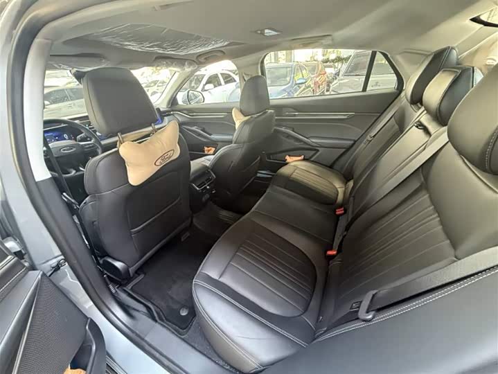 Фото 6 - Ford Mondeo