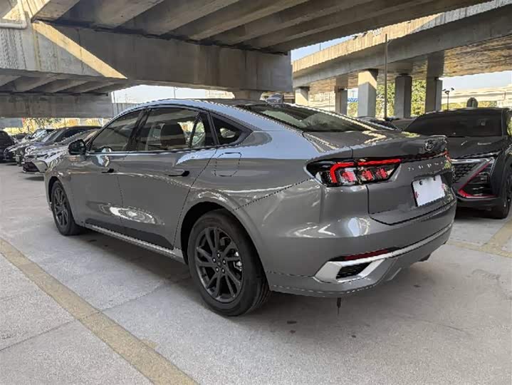 Фото 9 - Ford Mondeo