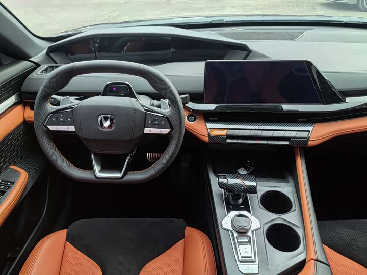 Фото 7 - Changan UNI-V