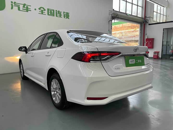 Фото 6 - Toyota Corolla