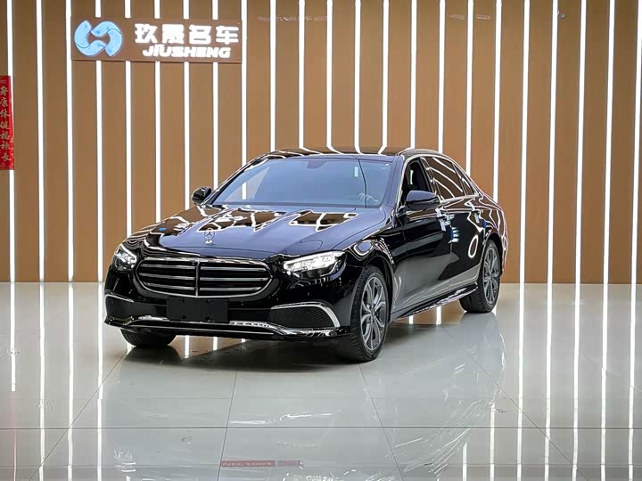 Фото 1 - Mercedes-Benz E-Class