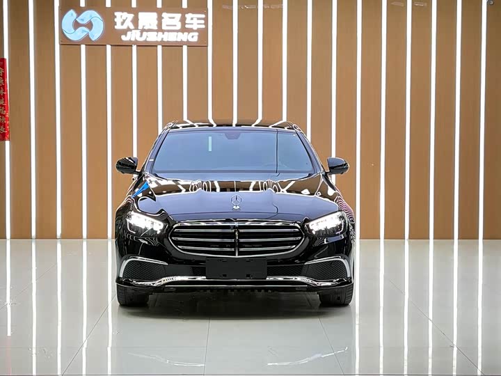 Фото 2 - Mercedes-Benz E-Class