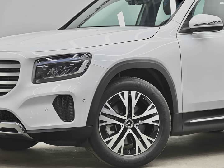 Фото 2 - Mercedes-Benz GLB-Class