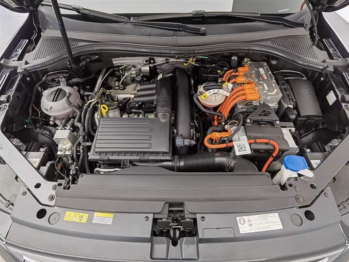 Фото 6 - Volkswagen Tiguan L Hybrid