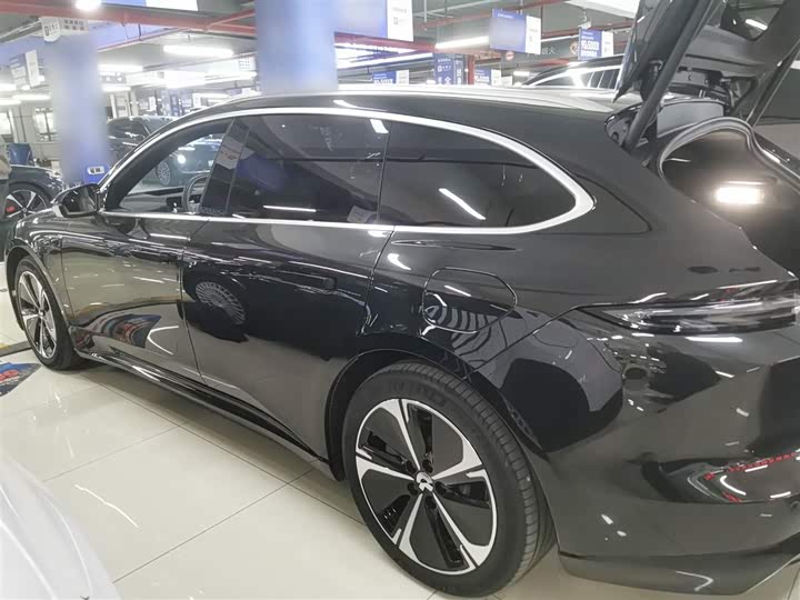 Фото 5 - Nio ET5T