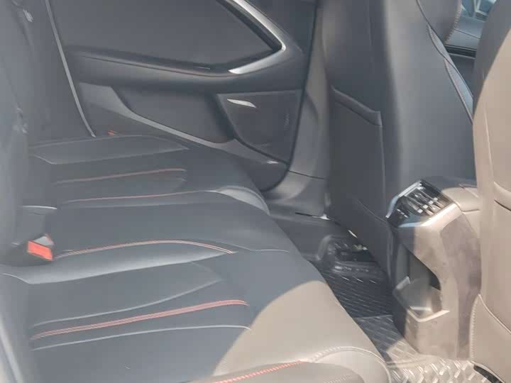 Фото 7 - MG Motor 7