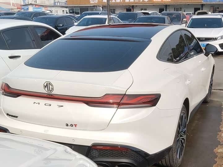 Фото 8 - MG Motor 7