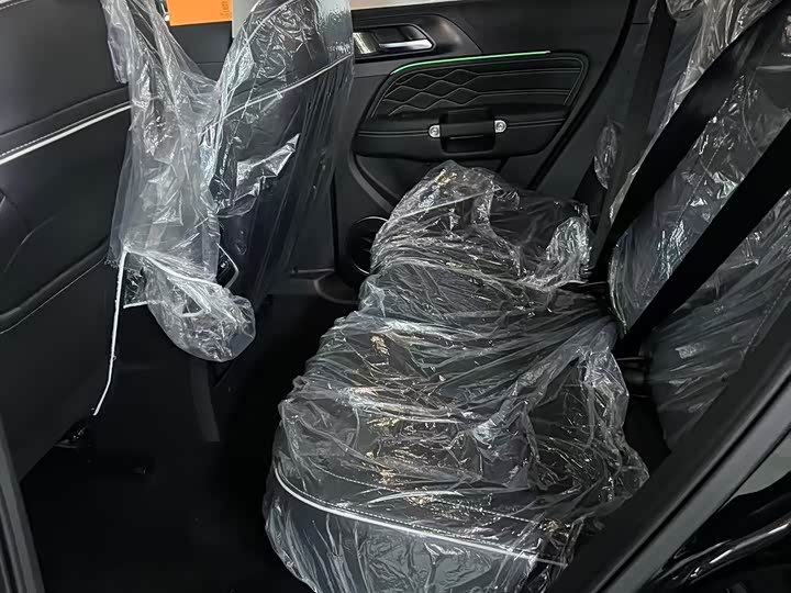 Фото 6 - Tank 300