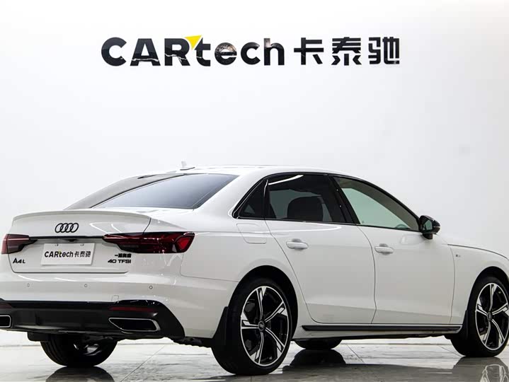 Фото 4 - Audi A4L