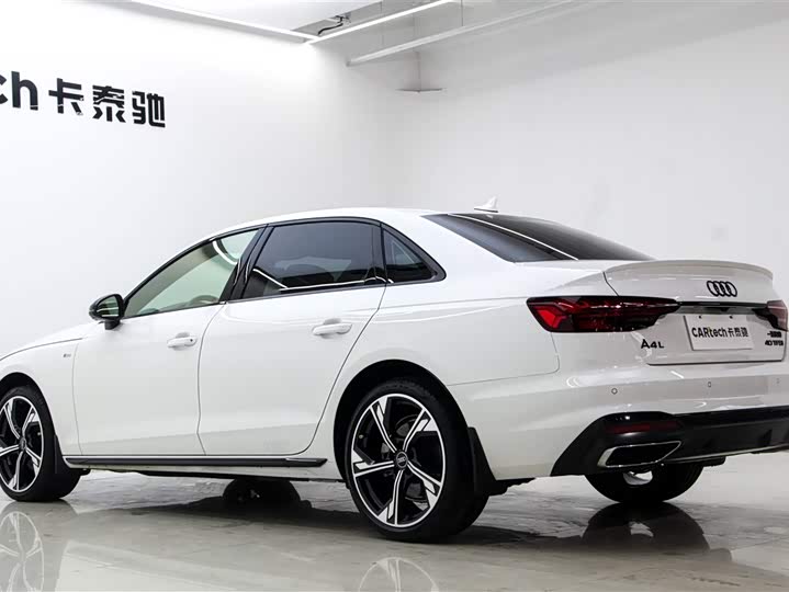 Фото 6 - Audi A4L