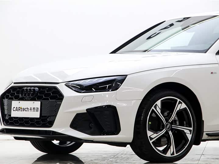 Фото 7 - Audi A4L