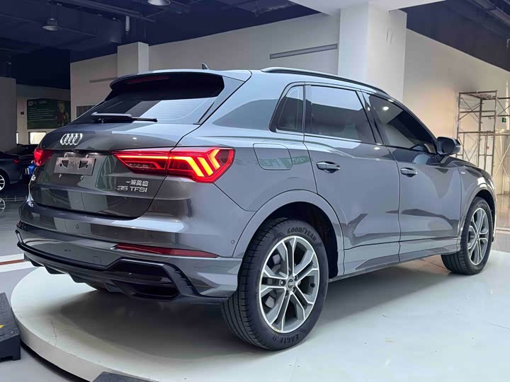 Фото 6 - Audi Q3