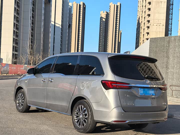 Фото 6 - Buick GL8 ES