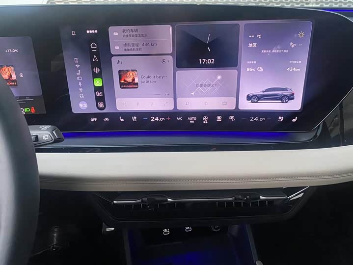 Фото 7 - Audi Q6L e-tron