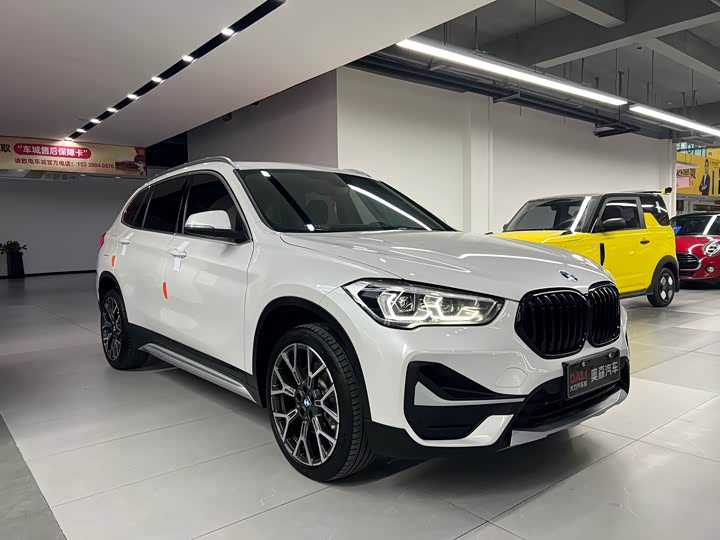 Фото 3 - BMW X1