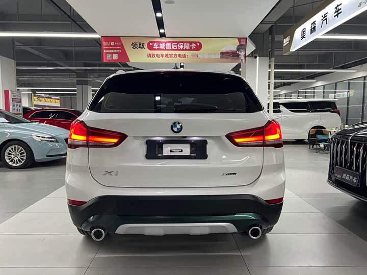 Фото 6 - BMW X1