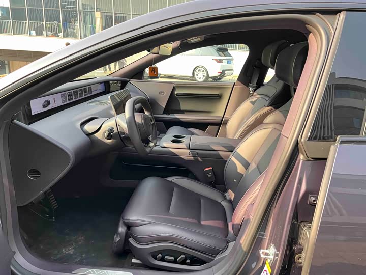 Фото 9 - Avatr 06