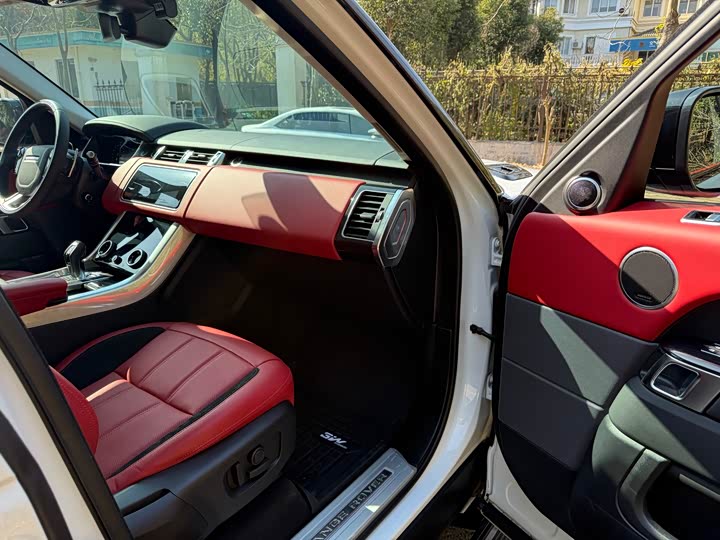 Фото 7 - Land Rover Range Rover Sport