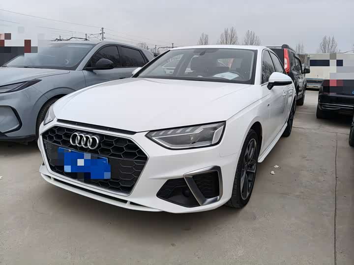 Фото 1 - Audi A4L