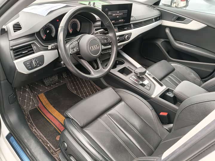 Фото 5 - Audi A4L